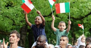 Sì allo ius Soli, no ad alcuni italiani