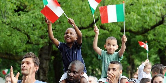 Sì allo ius Soli, no ad alcuni italiani