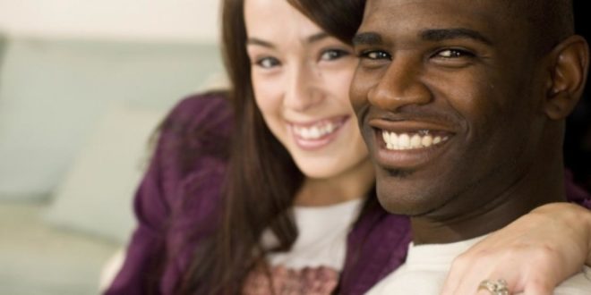 Sesso: le "misure" da prendere con i migranti