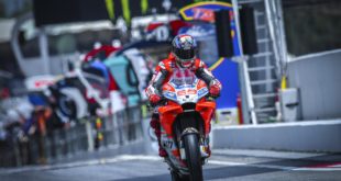 jorge lorenzo vince a barcellona