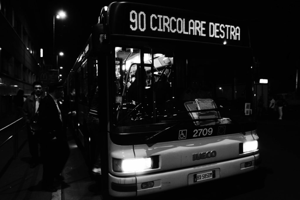 bus 90 milano