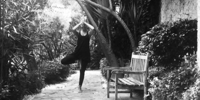 yoga, posizione dell'albero