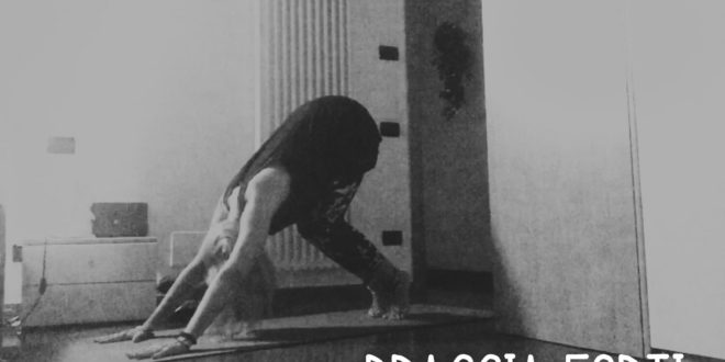 yoga, esercizi per braccia forti - video