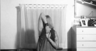 Cervicale: come combatterla con lo yoga - video