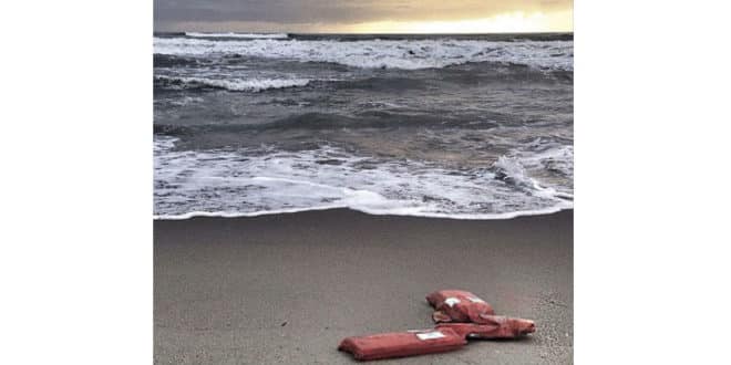 Cristina Cattaneo - Naufraghi senza volto. Dare un nome alle vittime del Mediterraneo - Raffaello Co