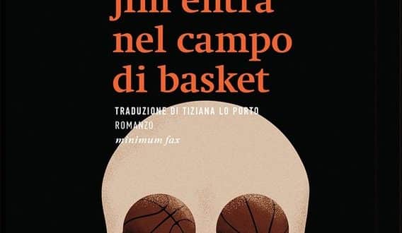 Jim entra nel campo di basket