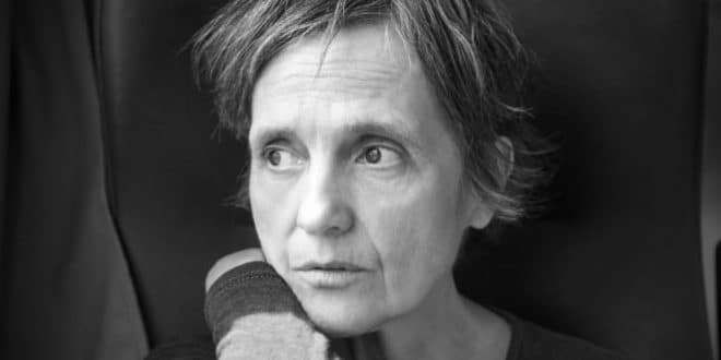 chandra livia candiani - vista dalla luna - recensione