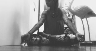 Coronavirus, esercizi yoga per superare sedentarietà e smart working