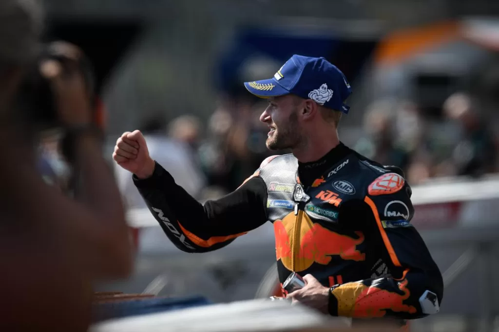 brad binder vince a brno - motogp
